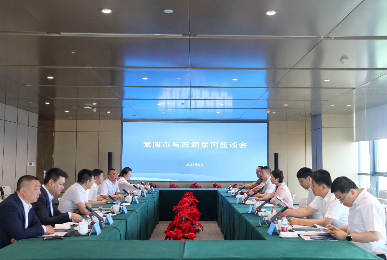 ɽ��ʡ������ί���¬����һ�е���������������������������������ʳ���³���������ͬ����